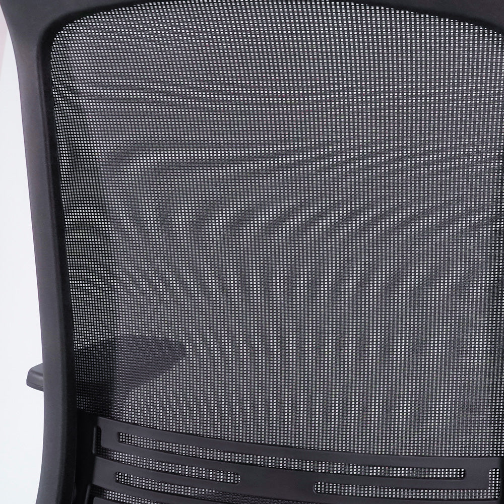 Silla Güd Executive Black. Base Cromada